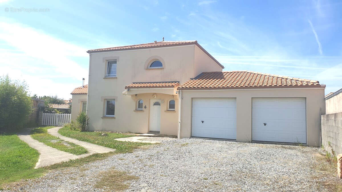 Maison à SAINT-MICHEL-CHEF-CHEF