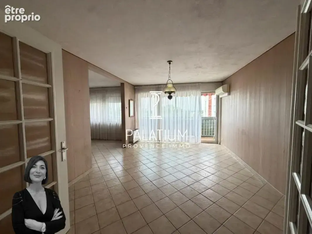 Appartement à SALON-DE-PROVENCE