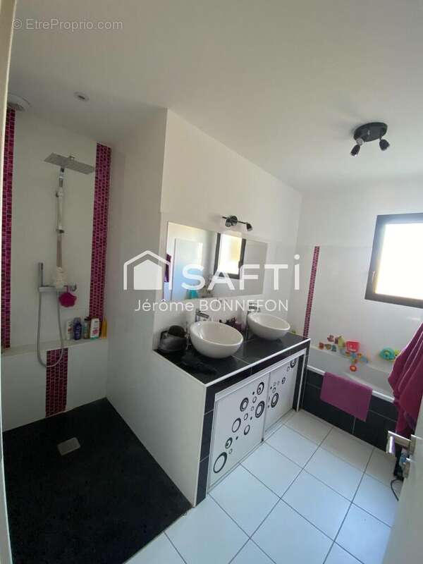 Photo 4 - Maison à FARGUES-SAINT-HILAIRE