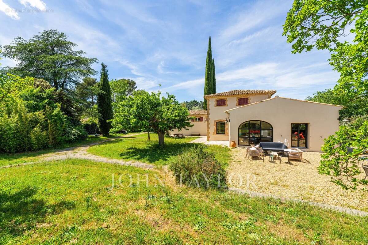 Bastide contemporaine rénovée aux portes d’Aix-en-Provence - photo 7