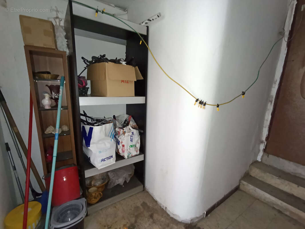 Commerce à MARSEILLE-10E