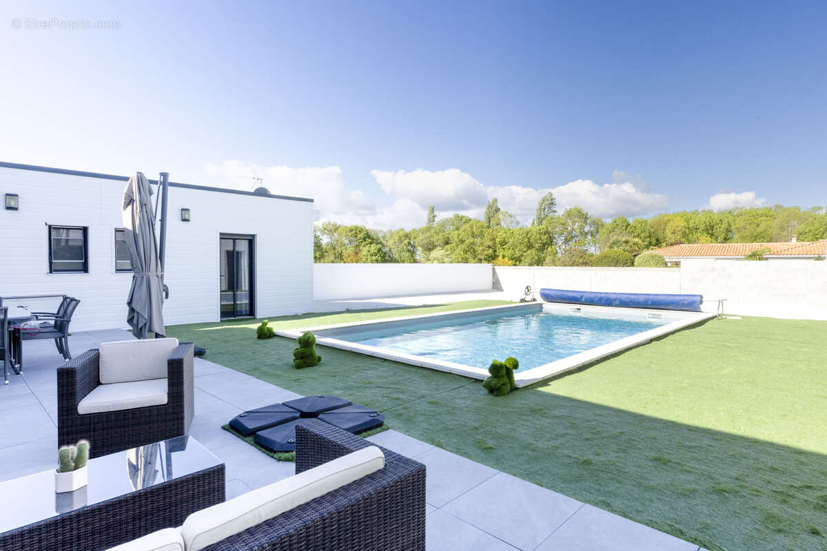 Maison à MESCHERS-SUR-GIRONDE