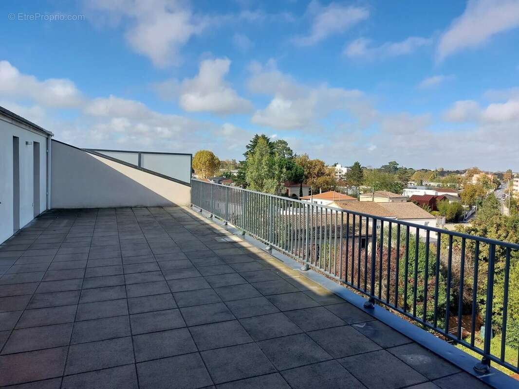 Appartement à BORDEAUX