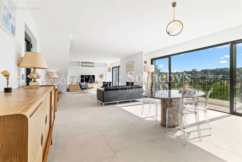 Villa d'architecte contemporaine à vendre à Vence avec piscine et appartement indépendant - photo 10