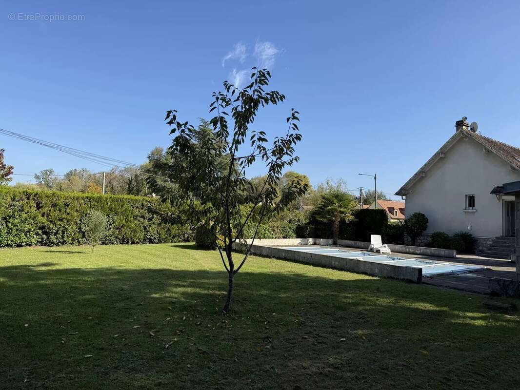 Maison à ONCY-SUR-ECOLE