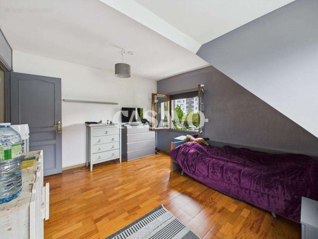 Maison à SARTROUVILLE