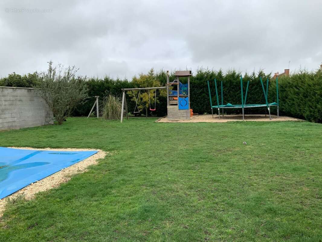 Maison à NEONS-SUR-CREUSE