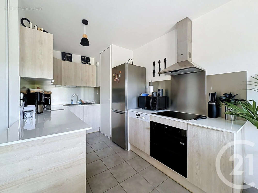 Appartement 70 m² à Saint-Symphorien-D'ozon  - photo 5