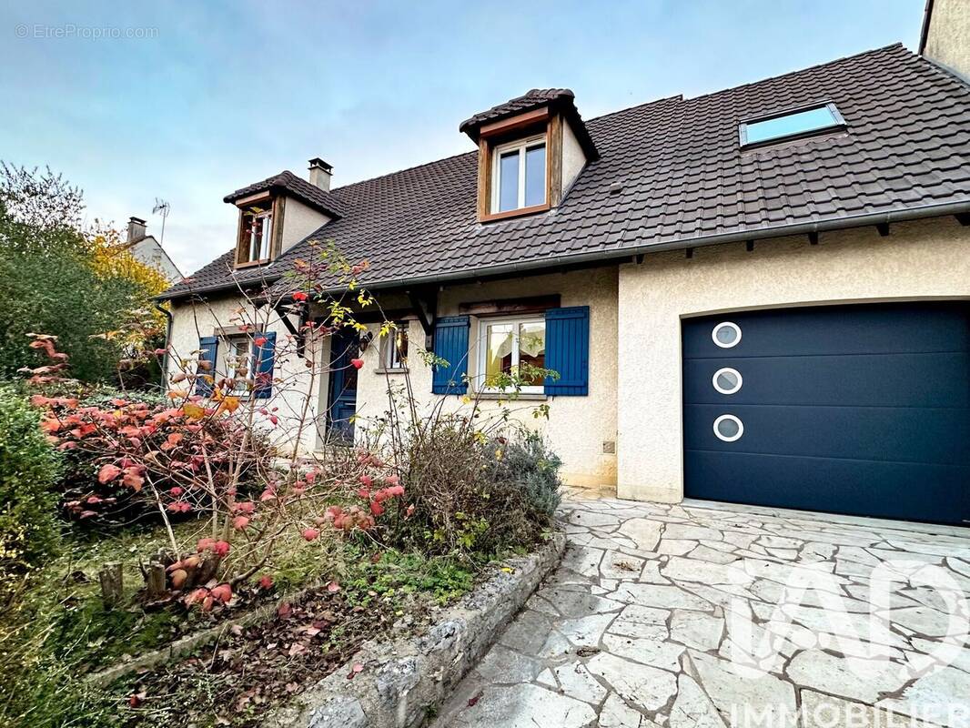 Photo 1 - Maison à LIVRY-SUR-SEINE
