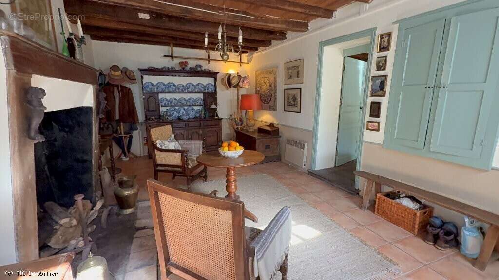 Maison à CHAMPAGNE-MOUTON