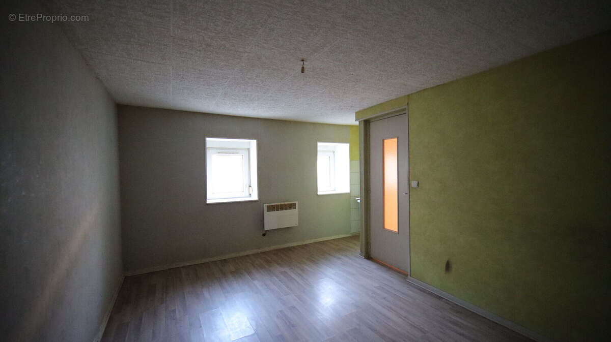 Maison à VELLE-SUR-MOSELLE