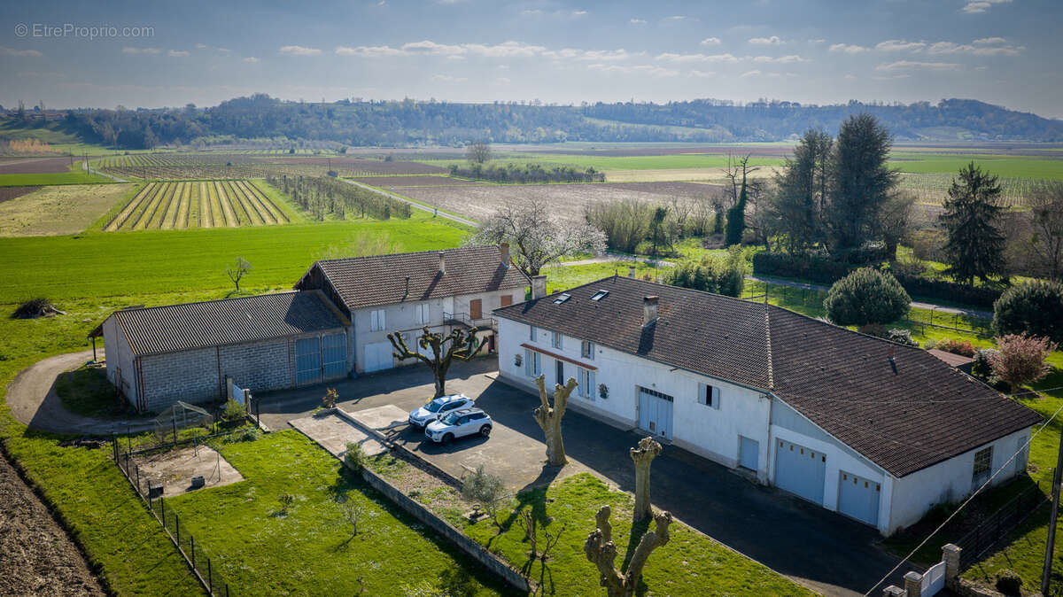 Maison à BRANNE