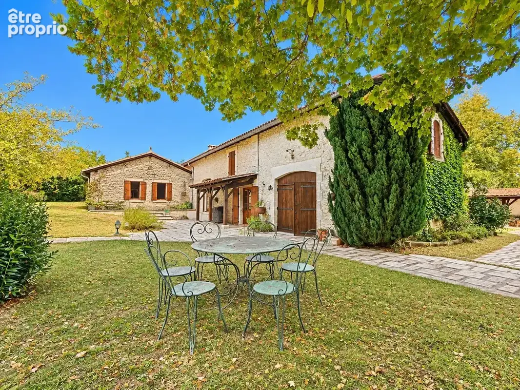 Charmante maison en pierre avec piscine et superbe cuisine d’été - photo 3