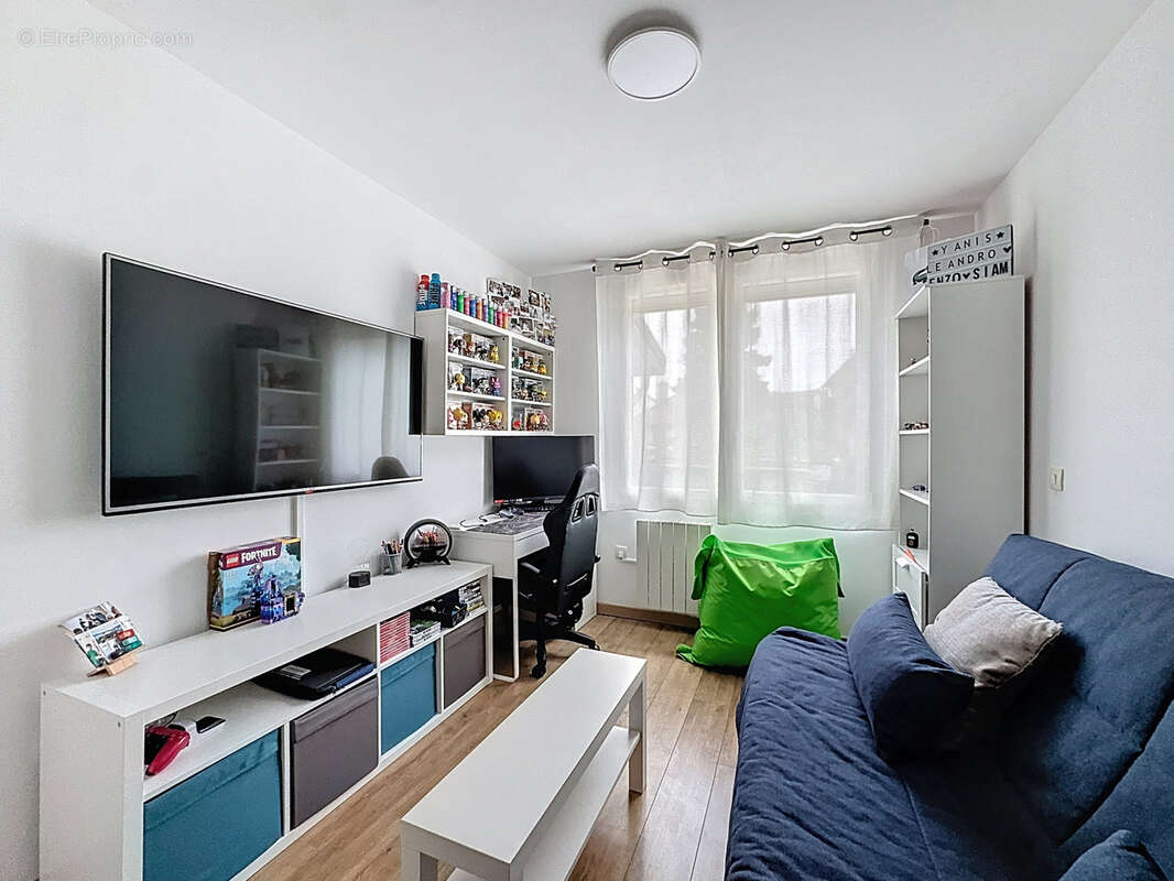 Maison à PARAY-VIEILLE-POSTE