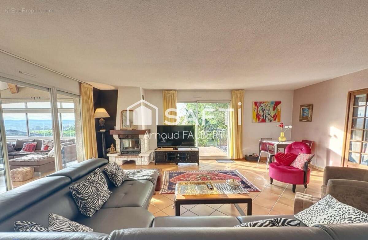 Maison 183 m² à Carla-Bayle  - photo 5