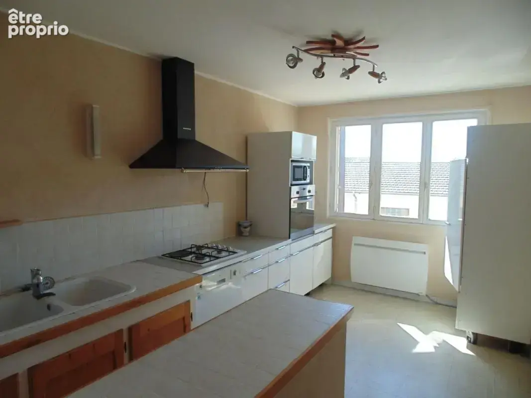 Appartement à DOMPIERRE-SUR-VEYLE