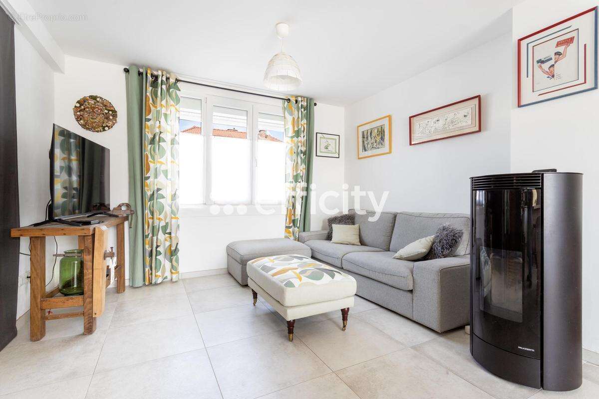 Maison 88 m² à Cuincy  - photo 3
