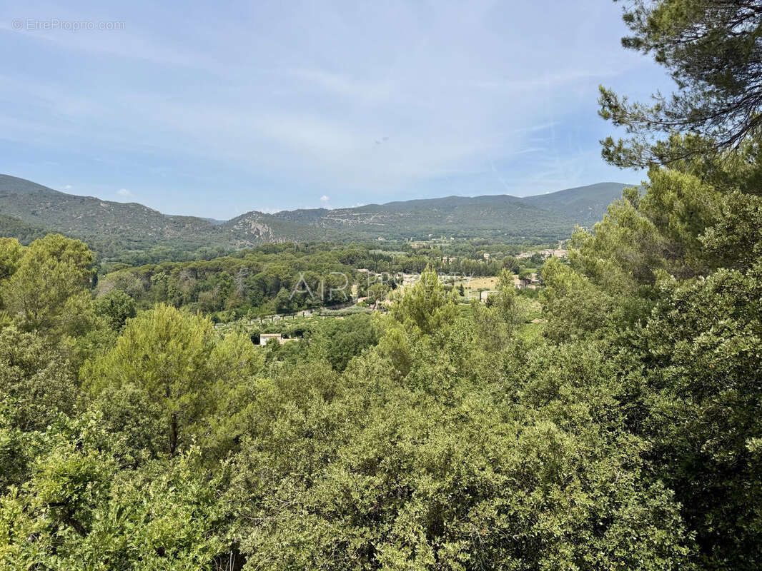 Terrain à LOURMARIN