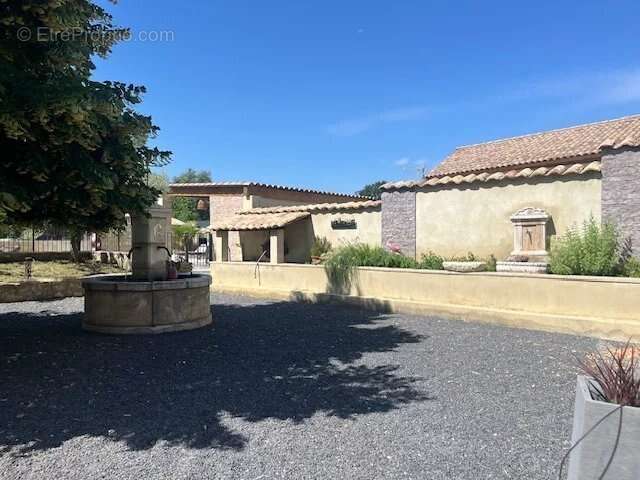 Maison à SAINT-PAULET-DE-CAISSON