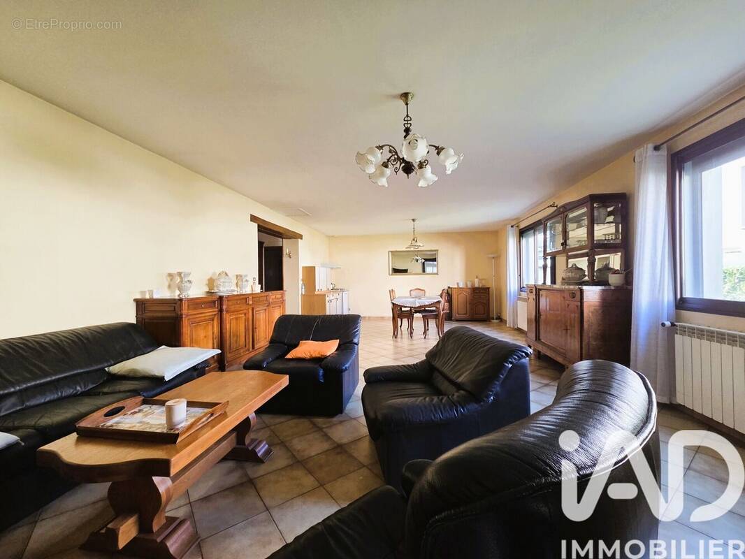 Photo 1 - Maison à TROYES