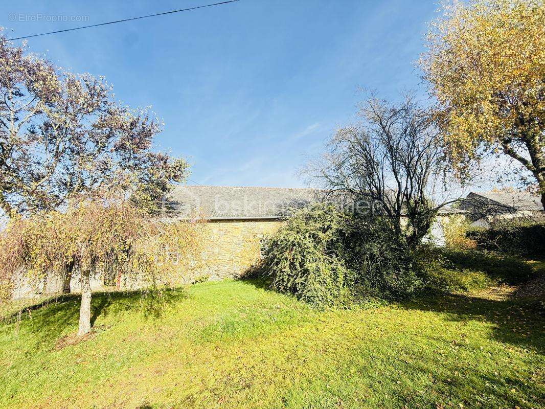 Maison à VERN-SUR-SEICHE