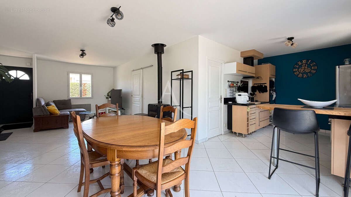 Fougere maison a vendre en exclusivite amanda de 101 m² - photo 3