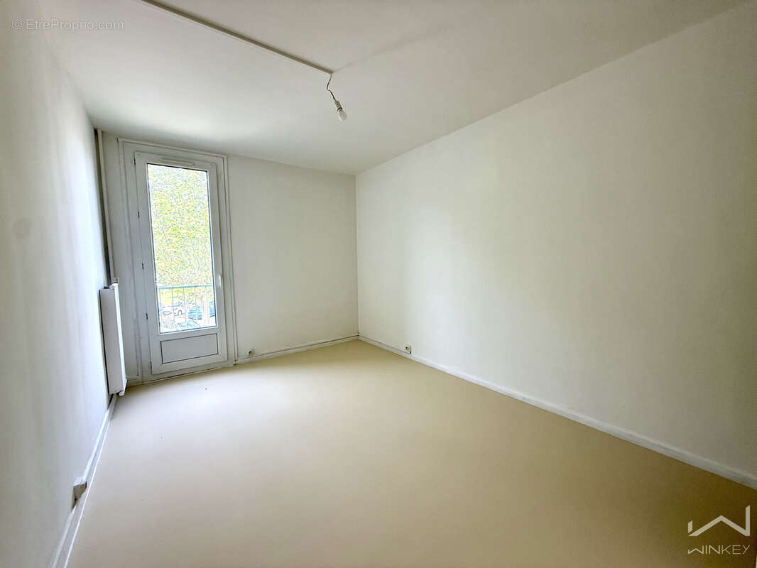 Isabelle di natale vous présente en exclusivité sur pierrelatte    appartement sans travaux  100m2 - 4 chambre - photo 15