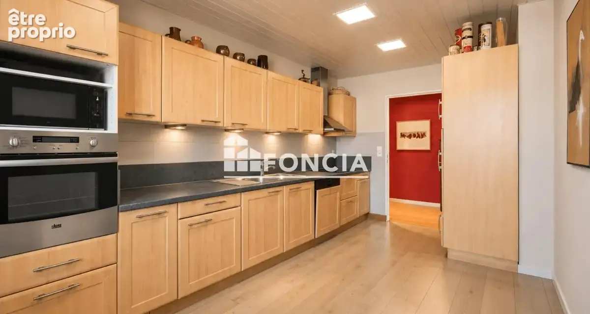 Rodez : dernier étage avec ascenseur, 4 chambres, deux terrasses, deux garages et deux caves - photo 5