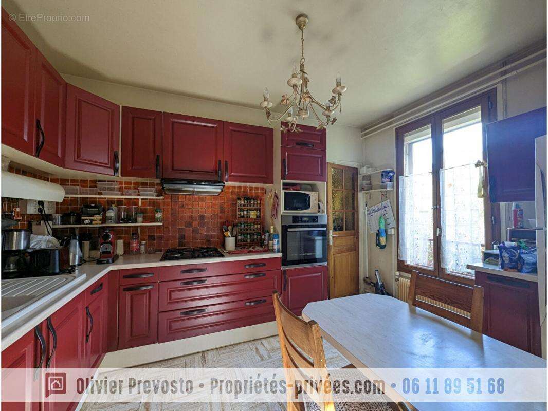 Maison à VERRIERES-LE-BUISSON