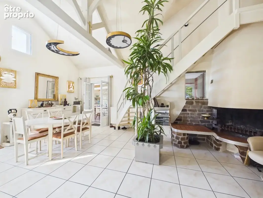 Maison familiale de caractère, vaste véranda et jardin paysager piscinable - photo 5