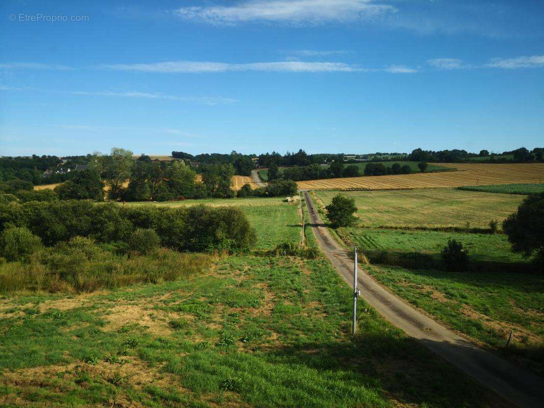 Découvrez ce joli corps de ferme isolé offrant un cadre exceptionnel et un potentiel rare, implanté sur 7,5 hectares de terrains - photo 10