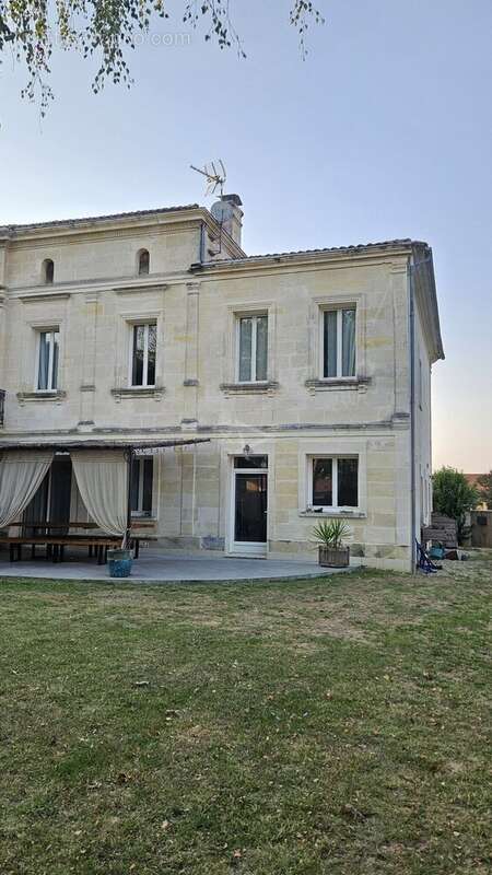 Maison à VILLEGOUGE