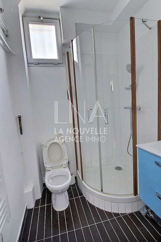 Appartement à LES LILAS