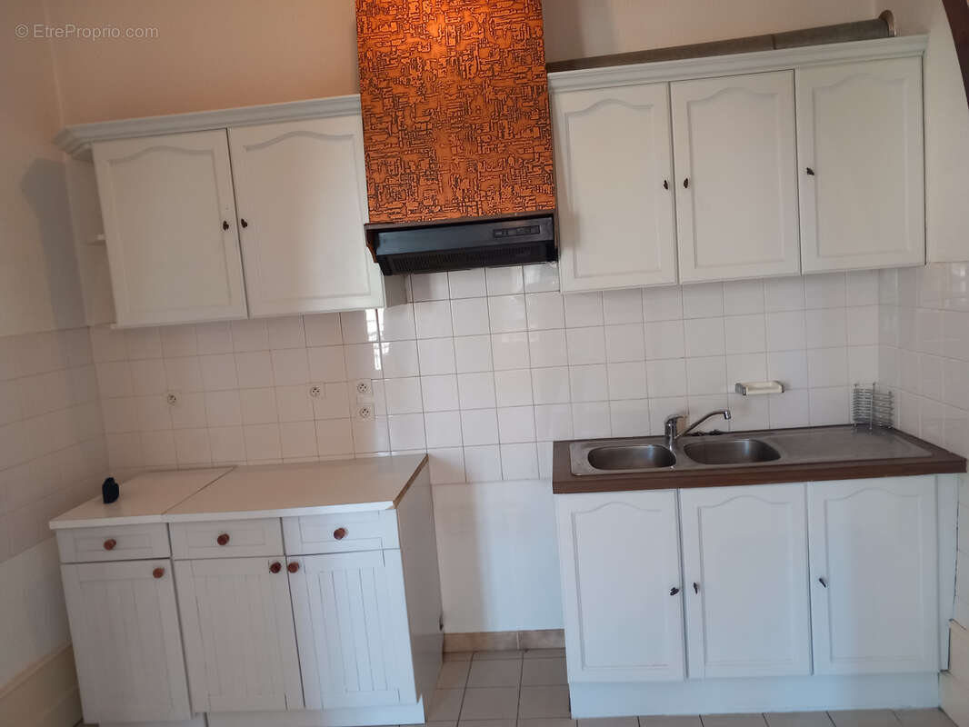 Appartement à FUMEL