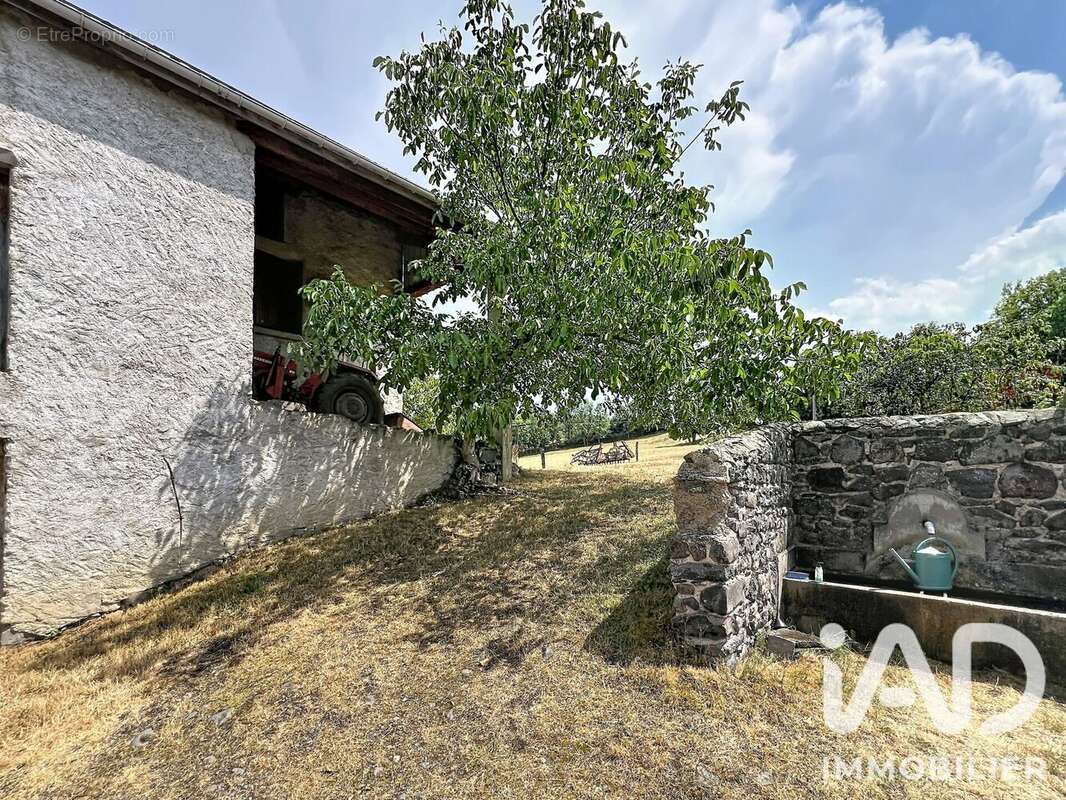 Maison 123 m² à Coubon  - photo 4