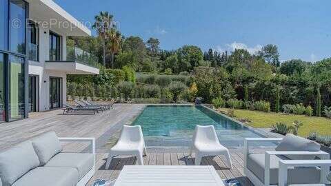 Maison à MOUGINS