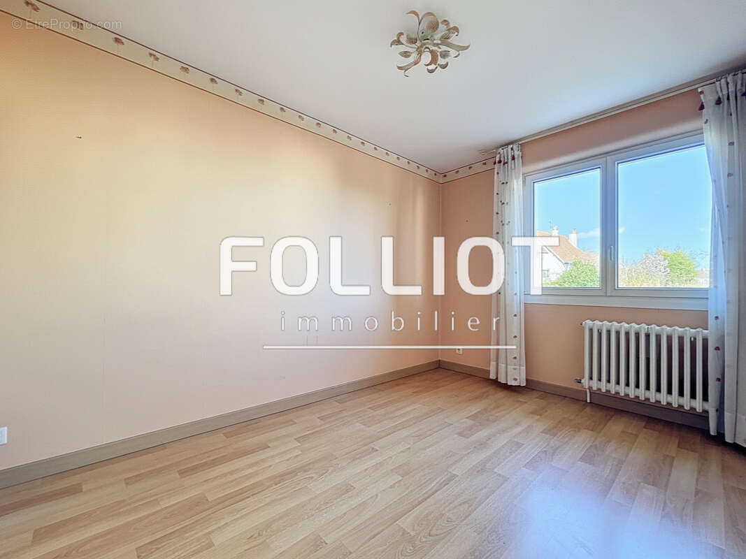 Maison à BRETTEVILLE-SUR-ODON