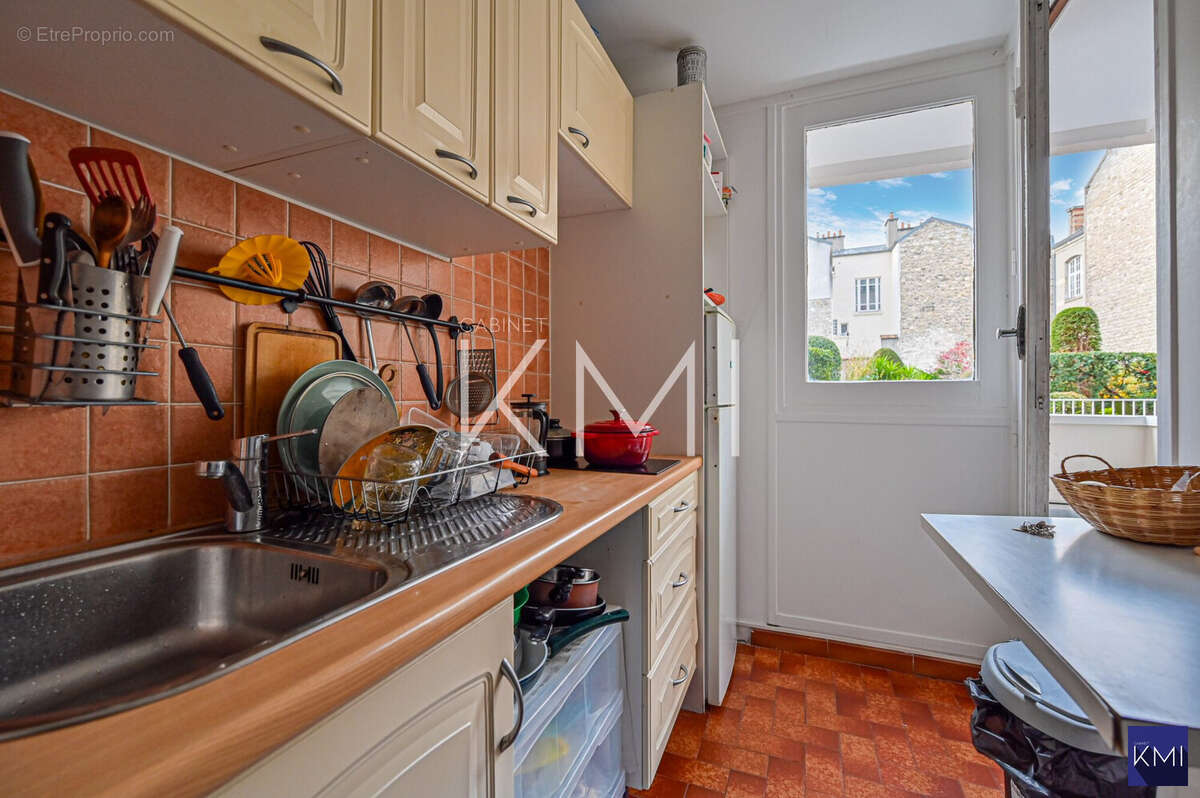 Appartement à PARIS-20E