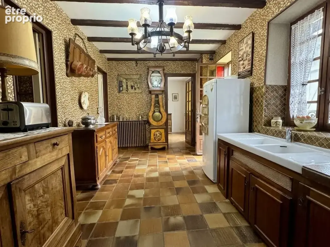 Auxy, longère, 3 chambres, garage, dépendances, tout a l'égout - photo 4
