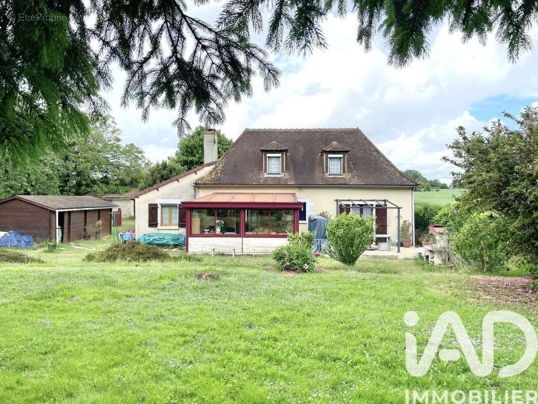 Photo 8 - Maison à SAINT-HILAIRE-SUR-BENAIZE