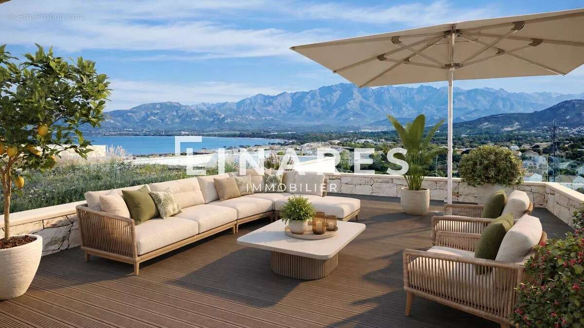 A VISTA MARE - Appartement  duplex T5 de 91 m2 - Terrasse de 17,8m2 - Double garage - Vue mer - 20260 Calvi - photo 2