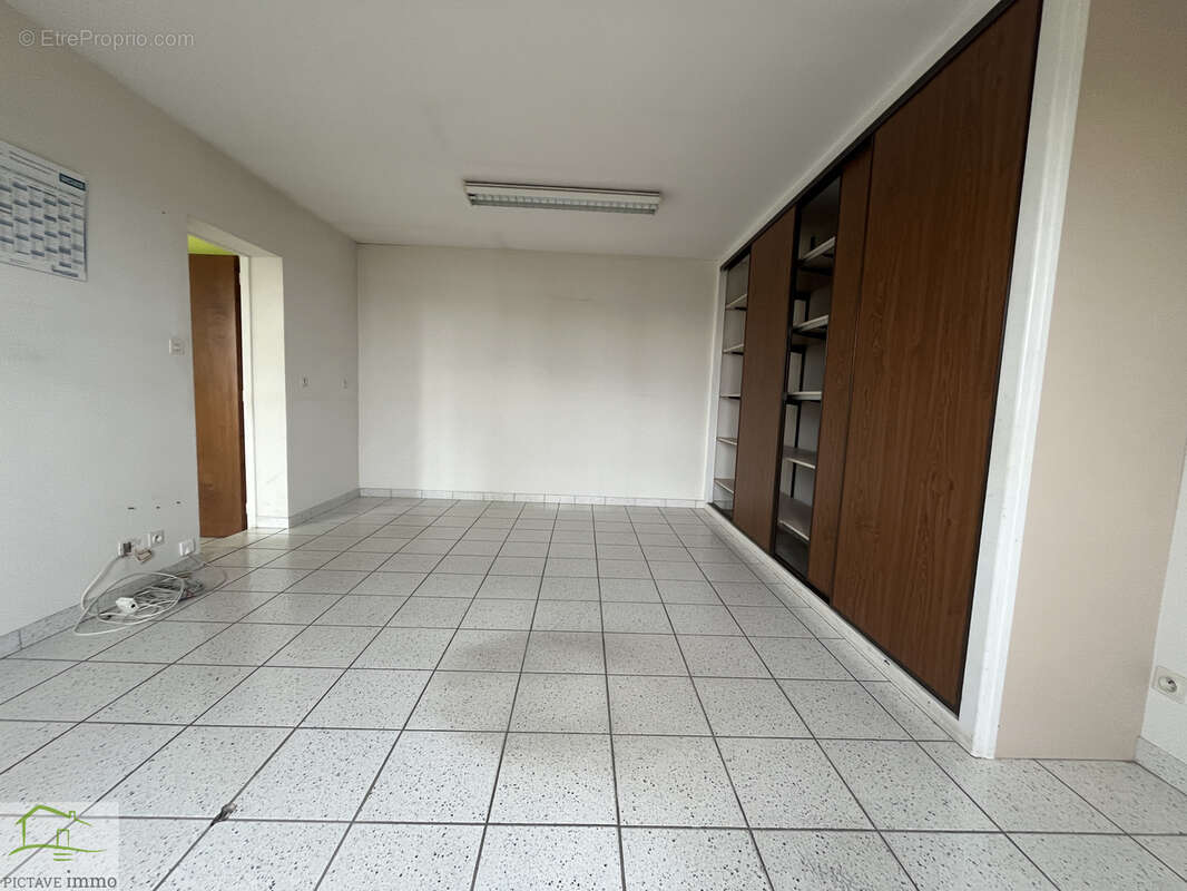 Commerce à SAINT-PARDOUX