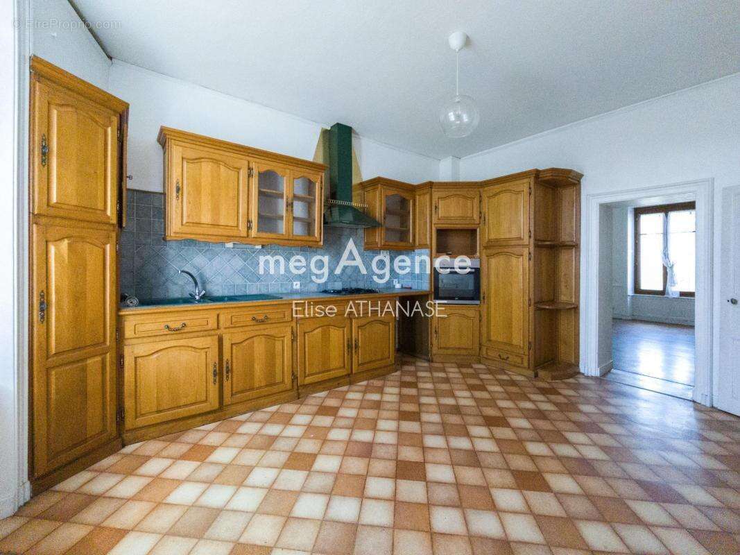 Appartement à FOUGERES