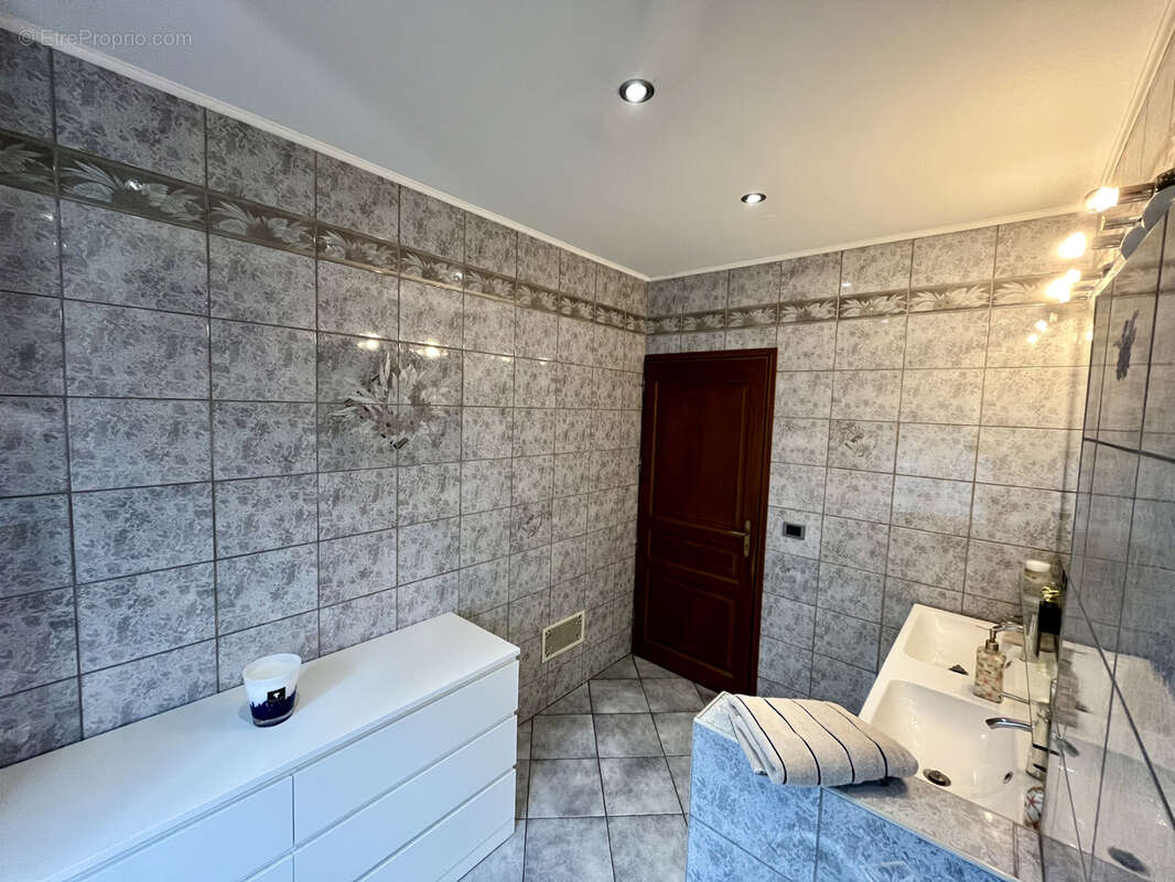 Appartement à VENISSIEUX