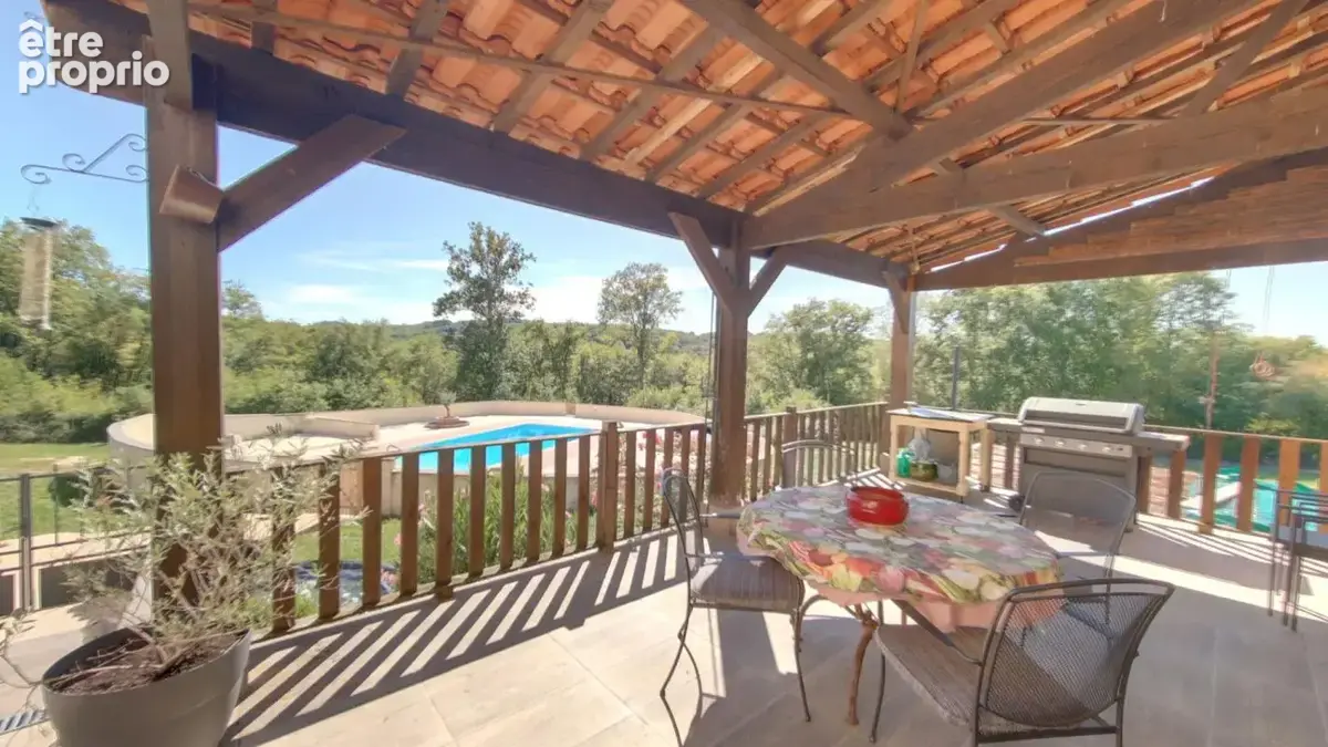 Payrac (46), Propriété d'exception,440m², 19 pièces, 10 chambres, chacune avec salle d'eau privative, gîte, piscine... Élégance  - photo 3