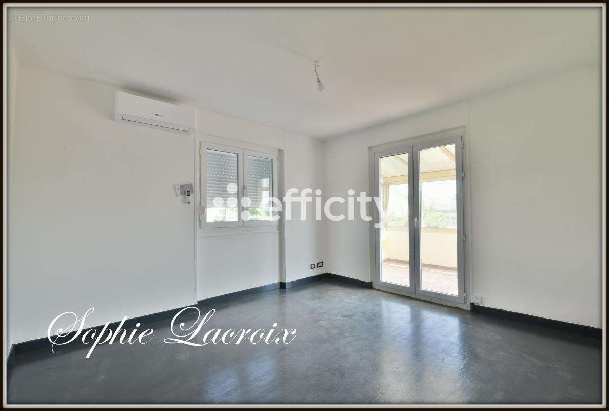 Maison à LE PEAGE-DE-ROUSSILLON