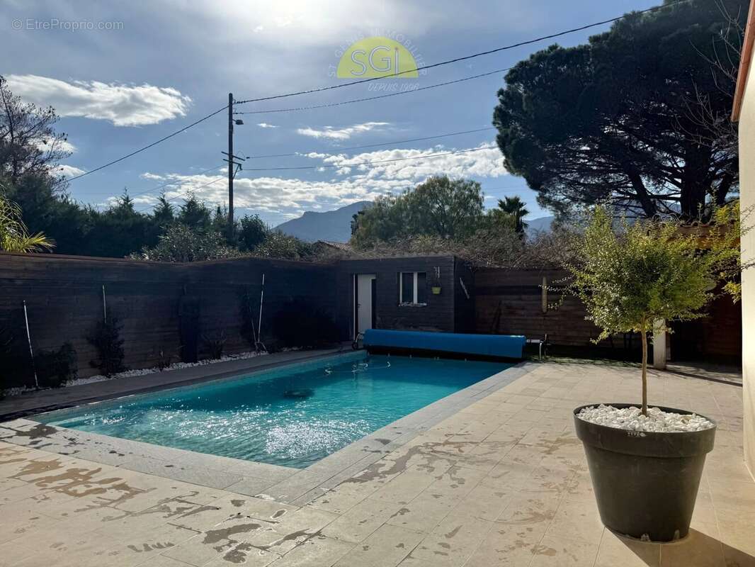 Maison à SAINT-GENIS-DES-FONTAINES