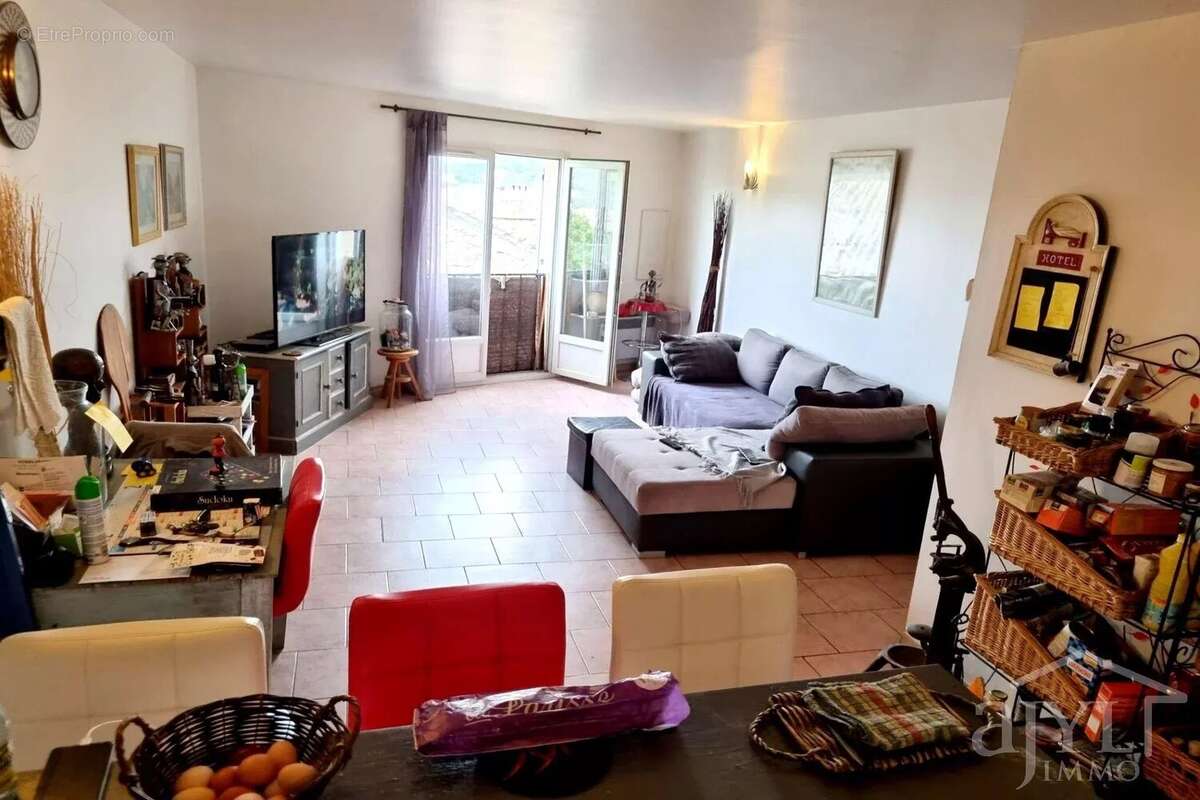 Appartement à ROGNES