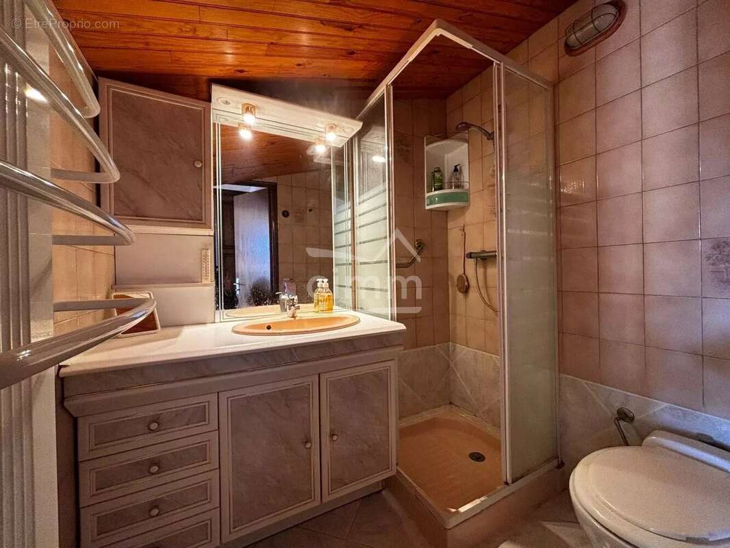 Maison à LARAGNE-MONTEGLIN