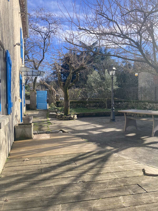 Maison à VILLARDEBELLE